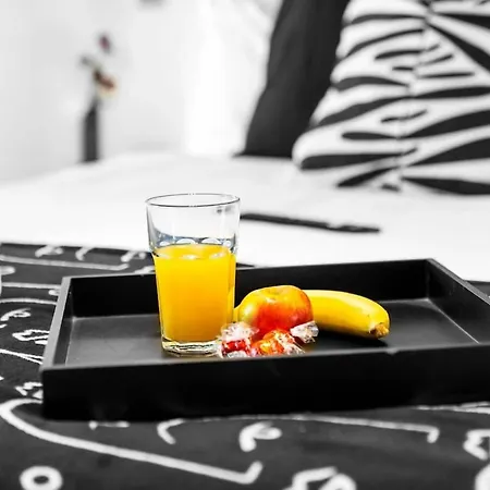 Apartman Spacious, Cosy Townhouse For Up To 9 Guests, In Centre With Allocated Parking! *